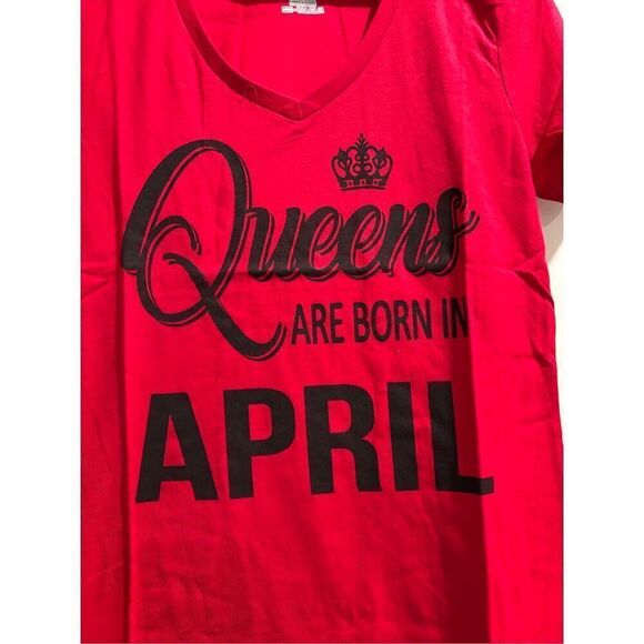 Queens are born in April V-neck size X-Small - Picture 2 of 2
